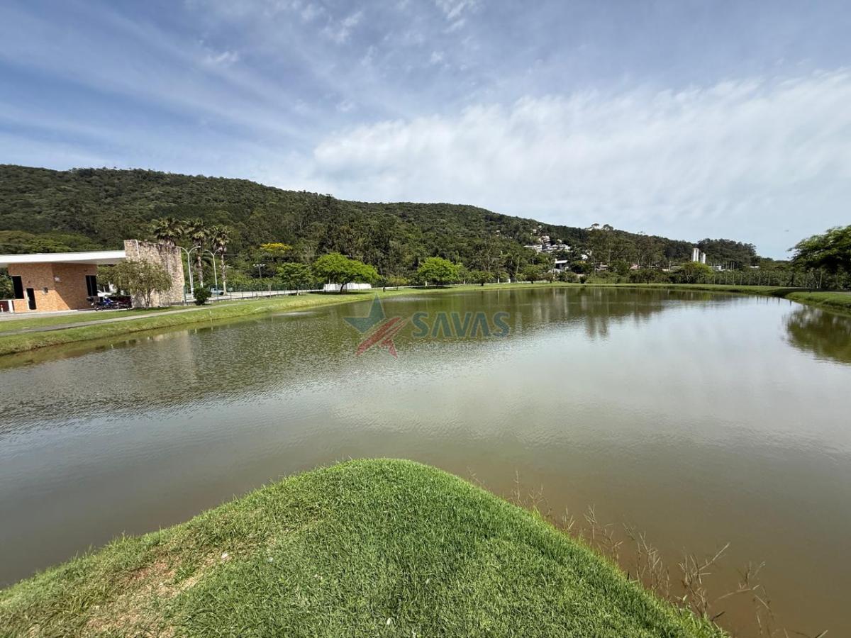ÓTIMO TERRENO EM CONDOMÍNIO FECHADO